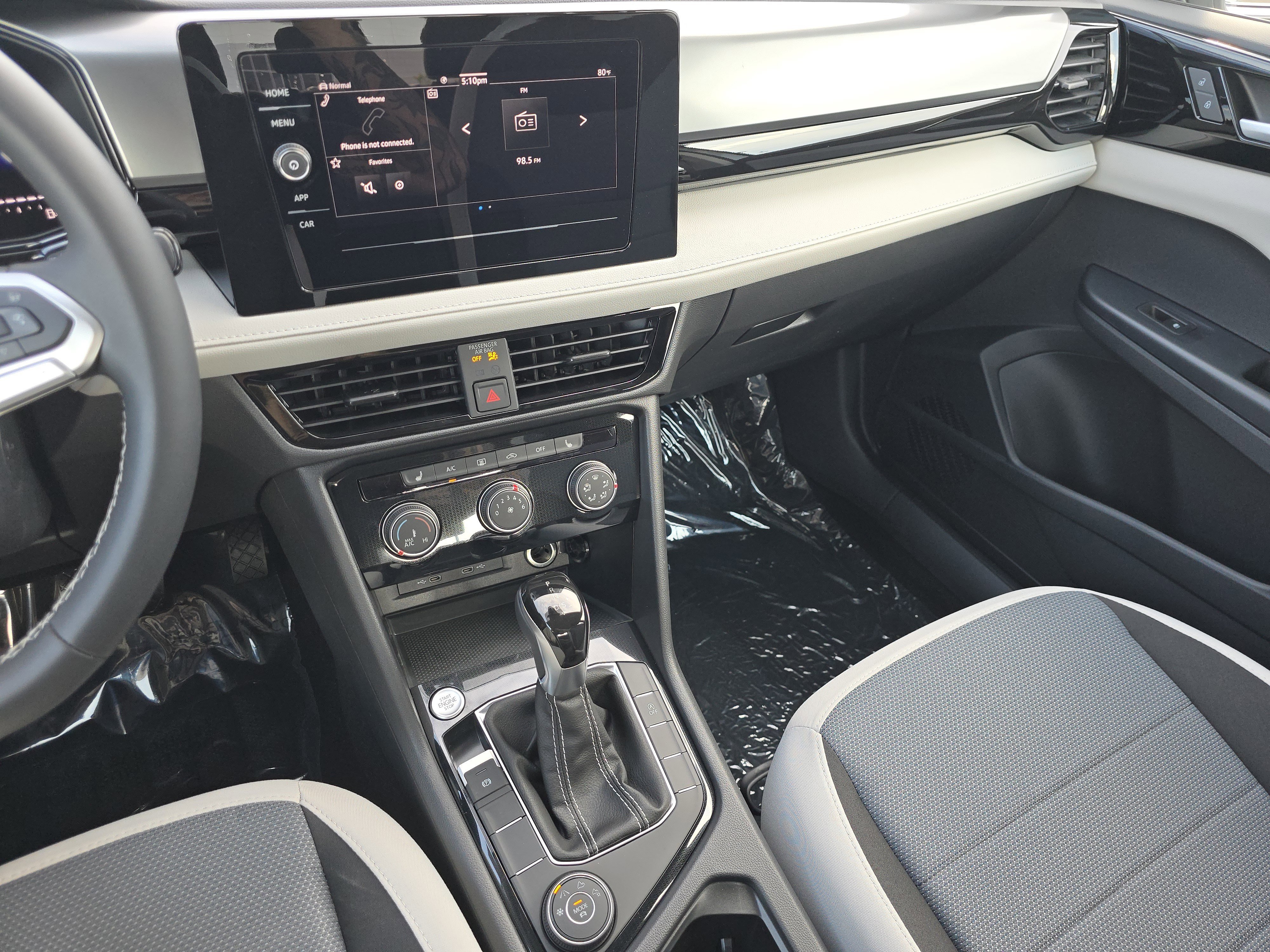 New 2025 Volkswagen Taos S image 19