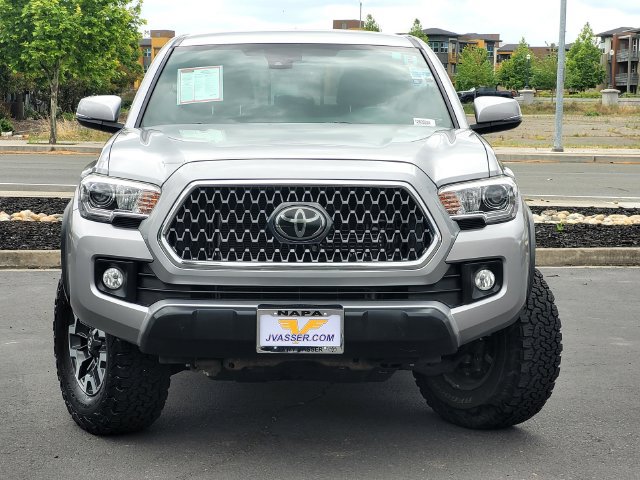 Certified 2019 Toyota Tacoma TRD Off-Road AWD/4WD image 3