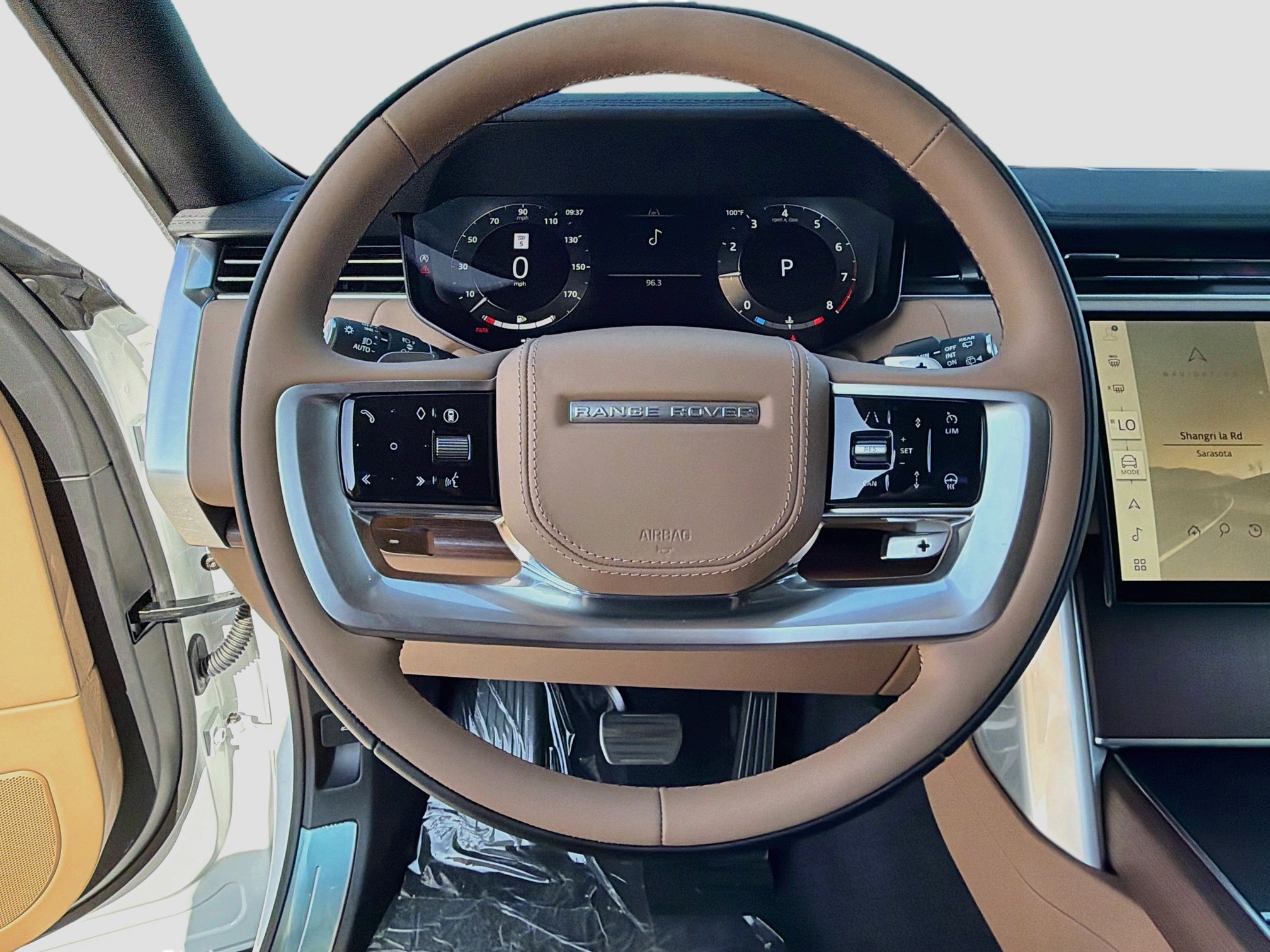New 2026 Land Rover Range Rover Long Wheelbase SE AWD/4WD image 41