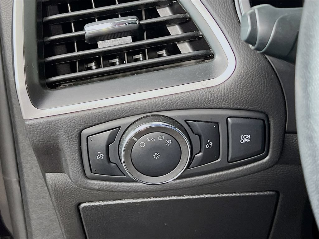Used 2024 Ford Edge SEL AWD/4WD image 9