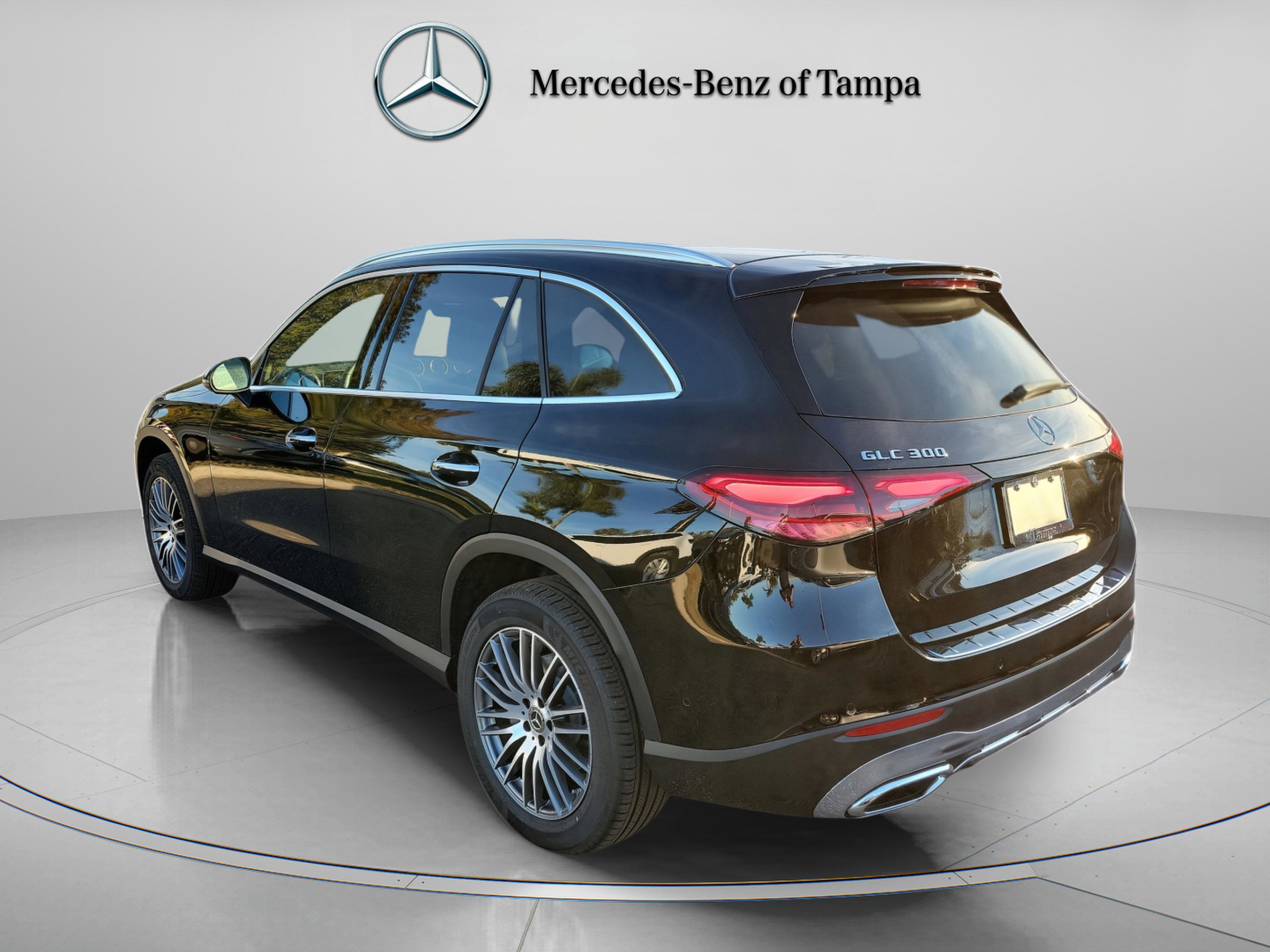 Certified 2026 Mercedes-Benz GLC 300 image 3