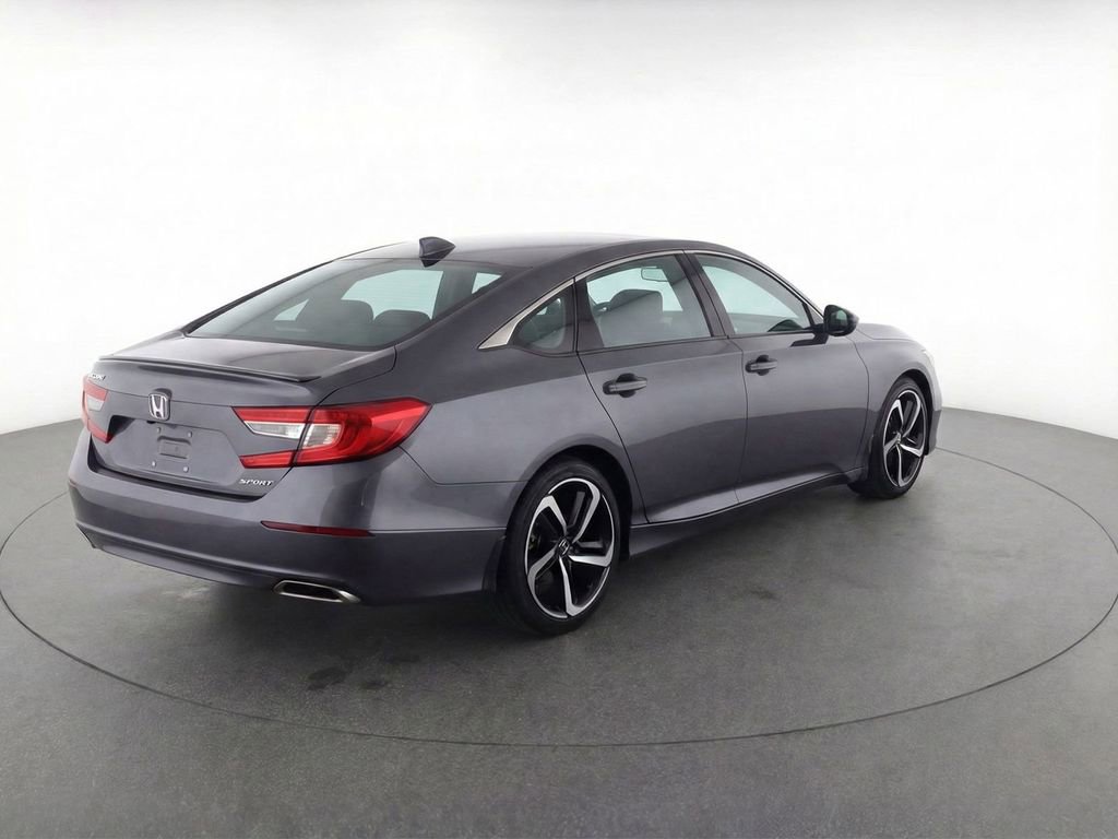 Used 2018 Honda Accord Sport image 3