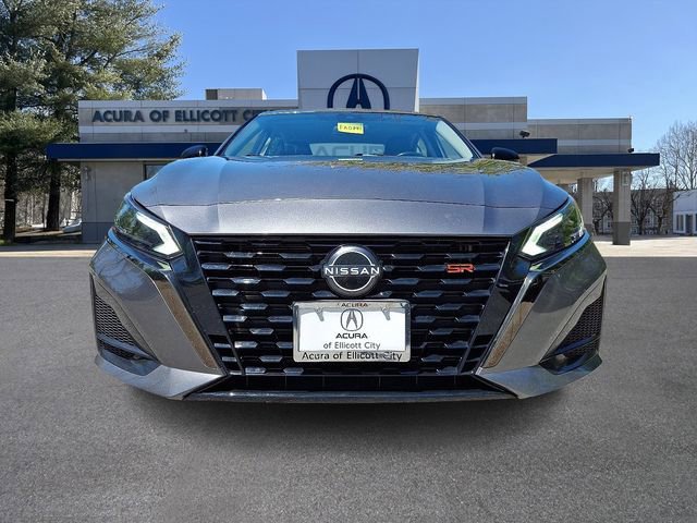 Used 2023 Nissan Altima 2.5 SR FWD image 2