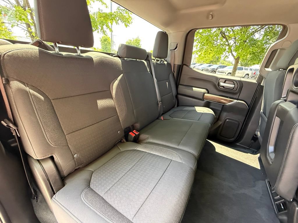 Used 2020 Chevrolet Silverado 1500 RST w/ RST Value Package AWD/4WD image 27
