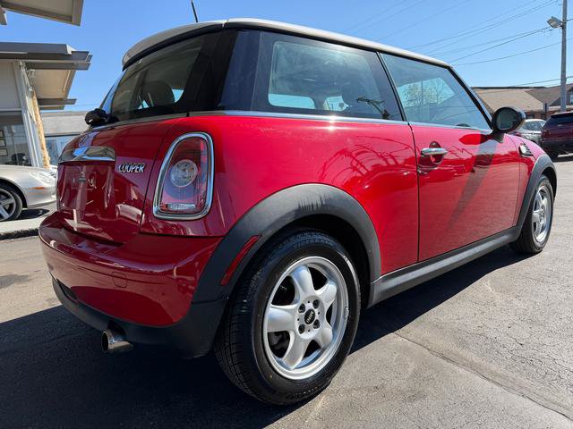 Used 2010 MINI Cooper Hardtop FWD image 3