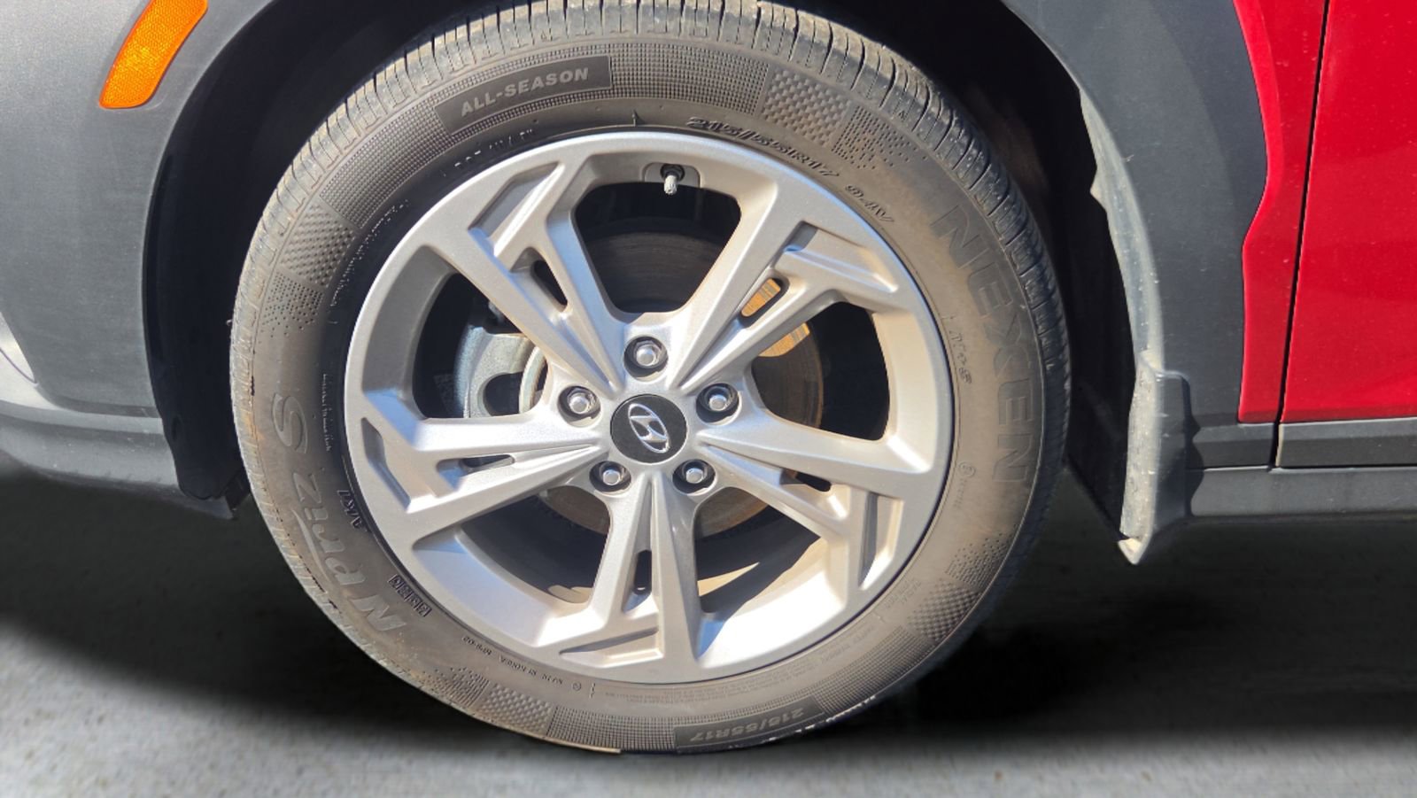 Used 2023 Hyundai Kona SEL image 19