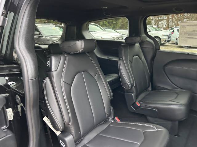 New 2026 Chrysler Pacifica Select AWD/4WD image 21