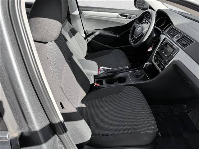 Used 2016 Volkswagen Passat 1.8T S FWD image 19
