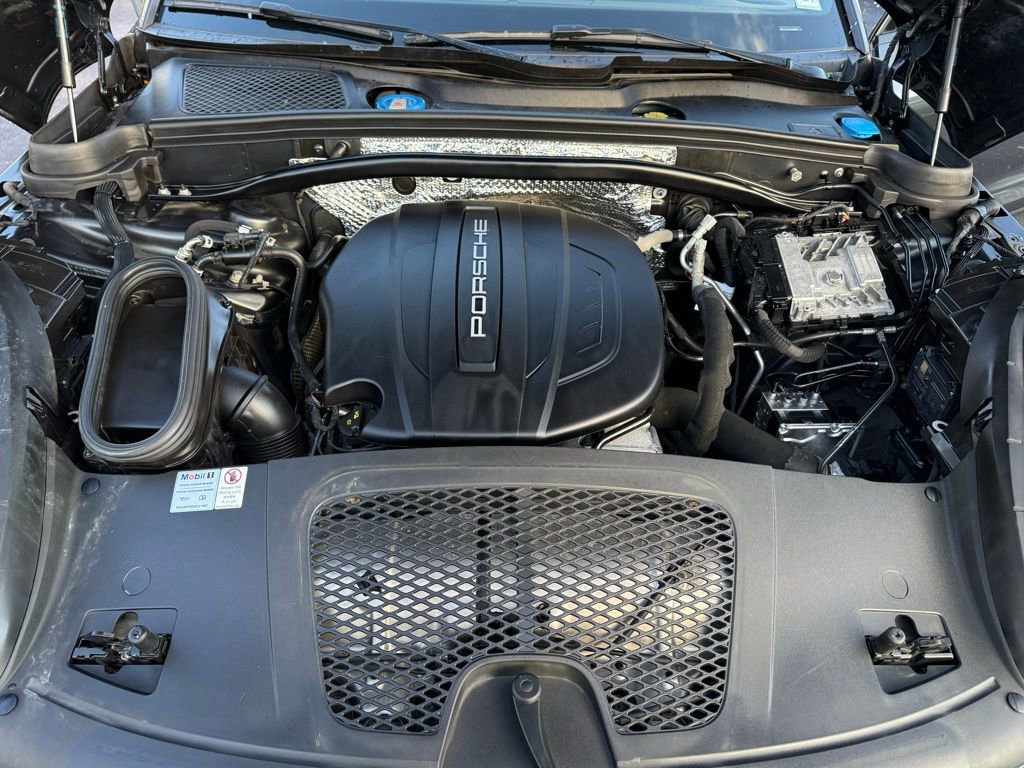 Used 2021 Porsche Macan image 20
