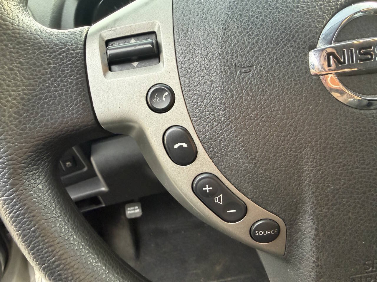 Used 2012 Nissan Rogue SV AWD/4WD image 21
