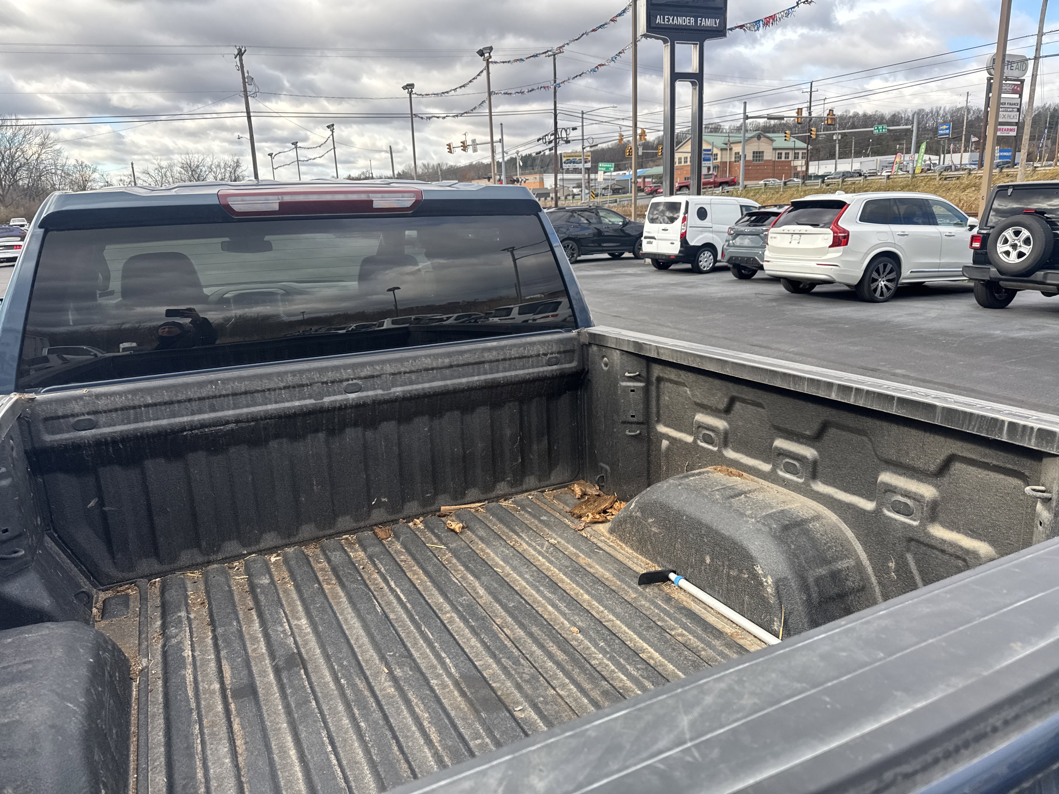 Used 2024 Chevrolet Silverado 1500 Custom w/ LPO, Dark Essentials Package image 5