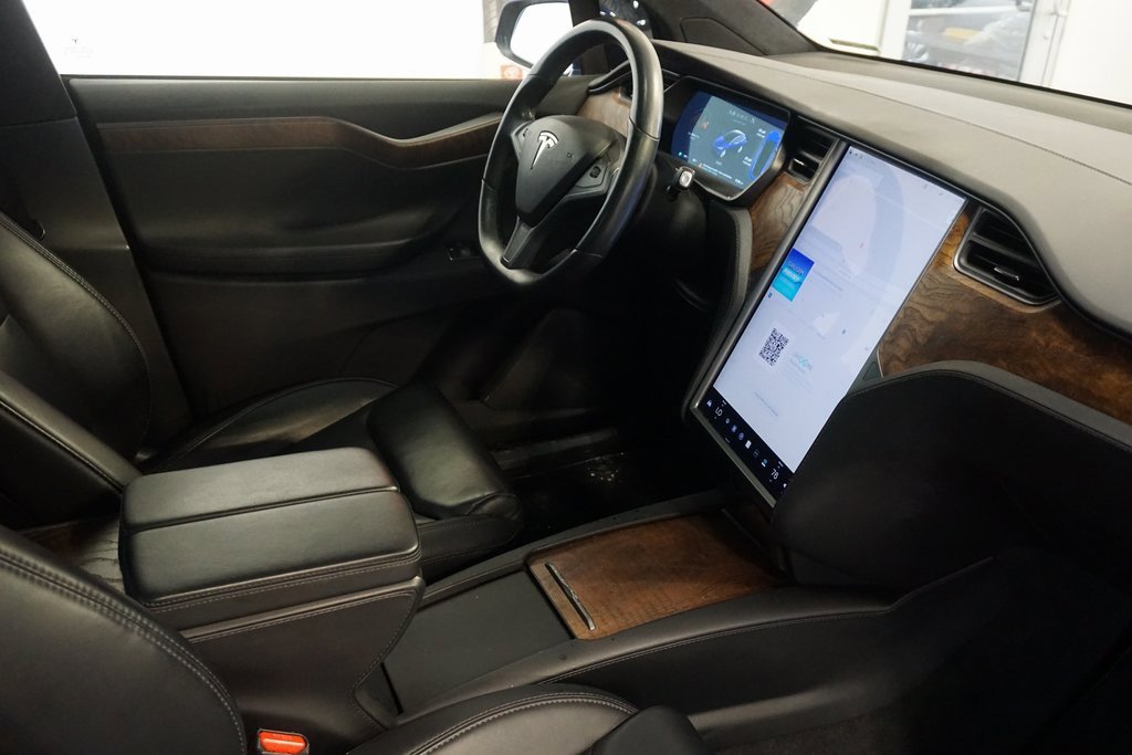 Used 2020 Tesla Model X Long Range image 24