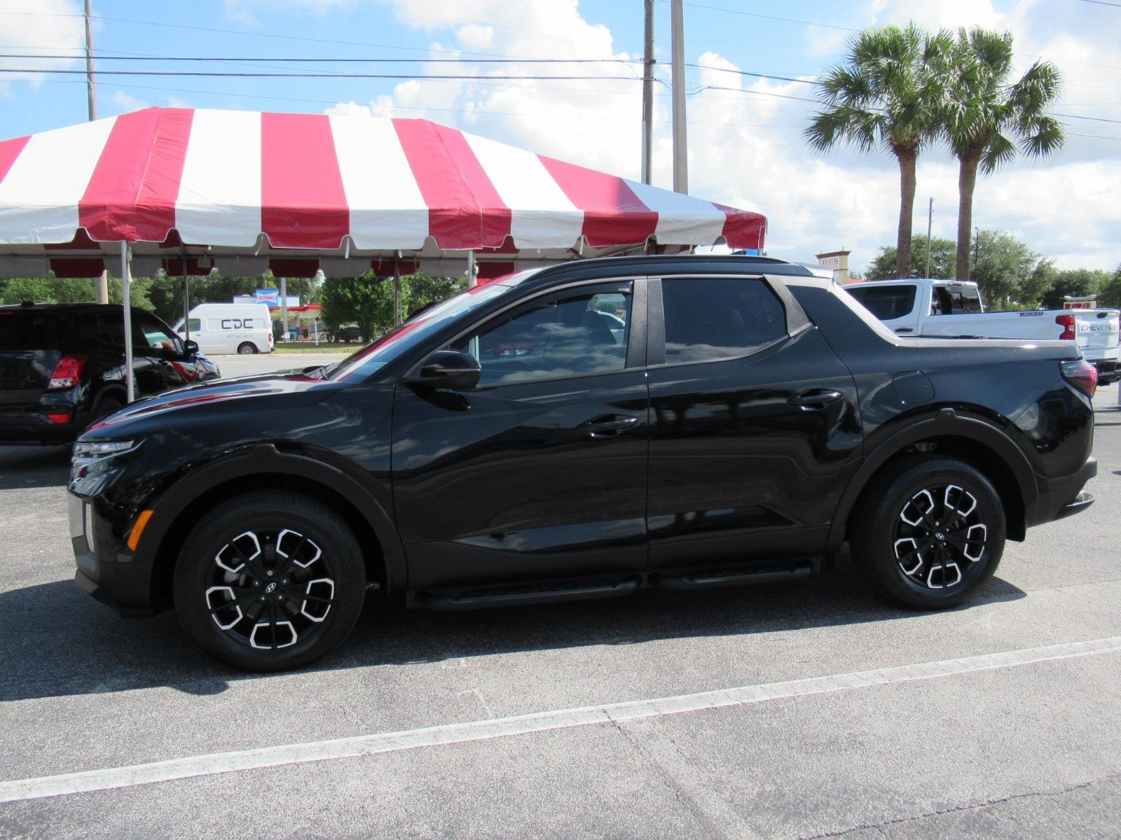 Used 2023 Hyundai Santa Cruz SEL Premium w/ Cargo Package AWD/4WD image 2