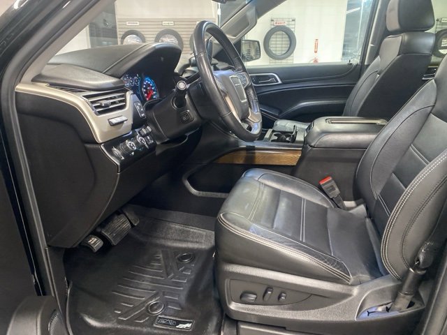 Used 2019 GMC Yukon XL Denali image 28