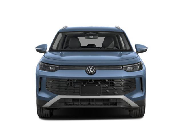 Used 2025 Volkswagen Tiguan SE image 4