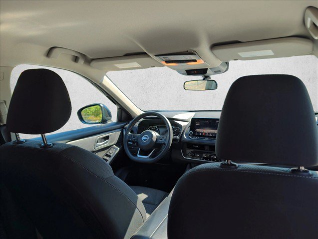 Used 2024 Nissan Rogue SV AWD/4WD image 20