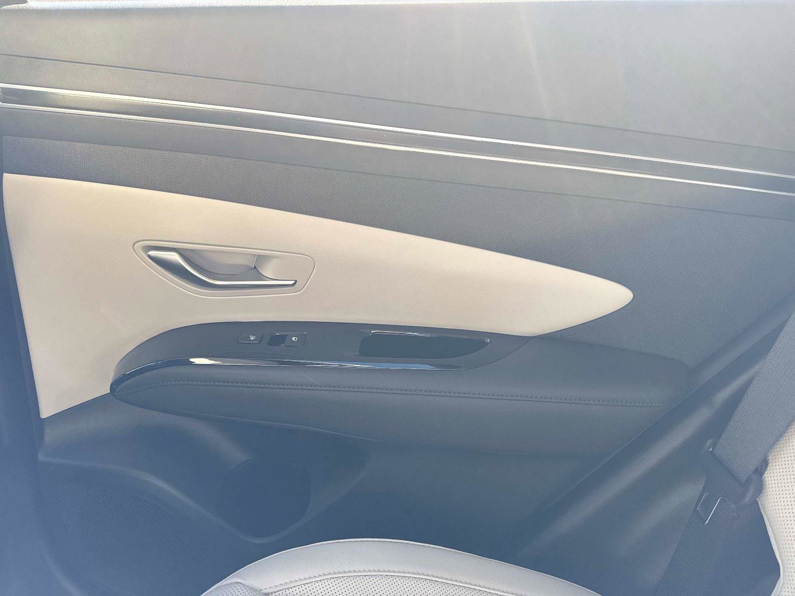 Used 2024 Hyundai Tucson Limited image 15