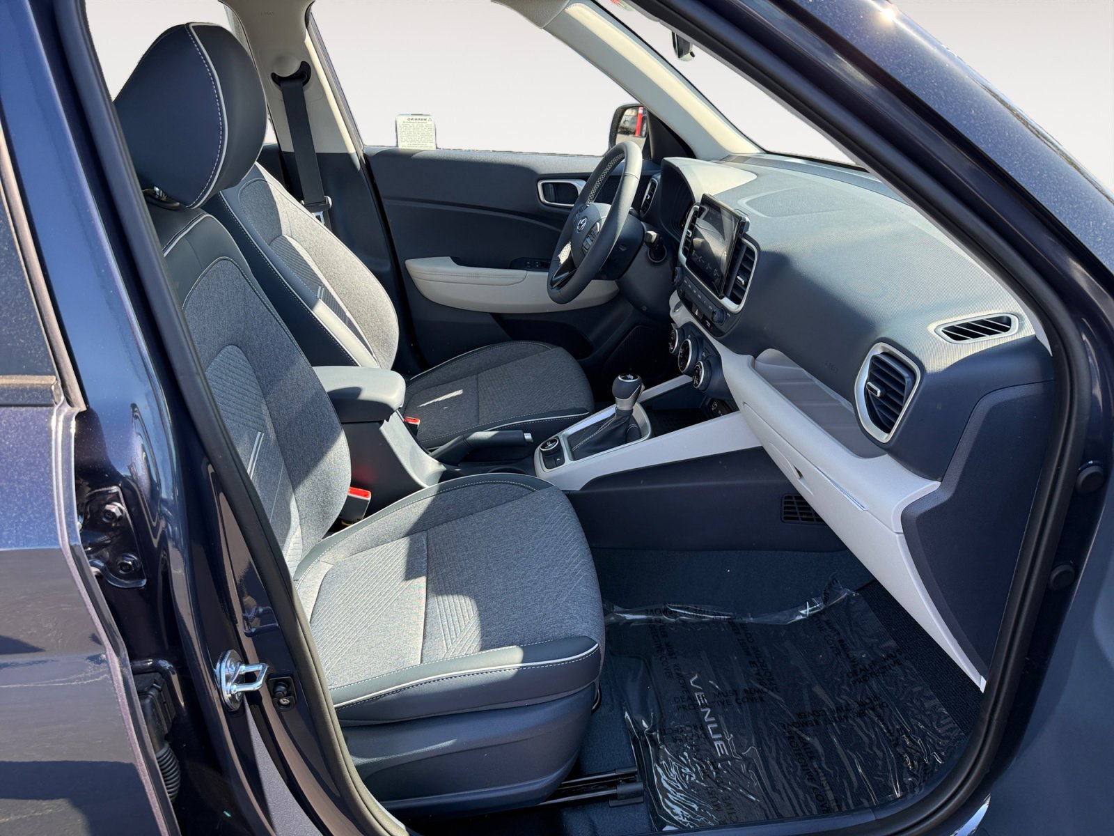 New 2026 Hyundai Venue SEL FWD image 19