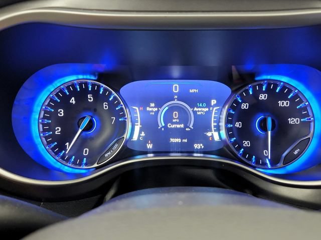 Used 2024 Chrysler Pacifica Touring-L FWD image 30