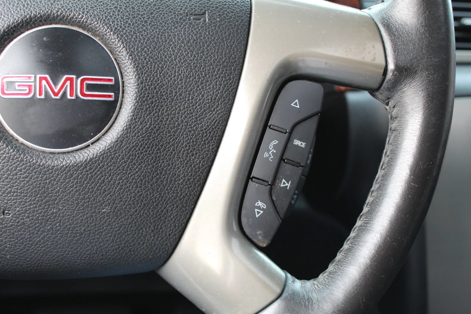 Used 2013 GMC Yukon SLT AWD/4WD image 21