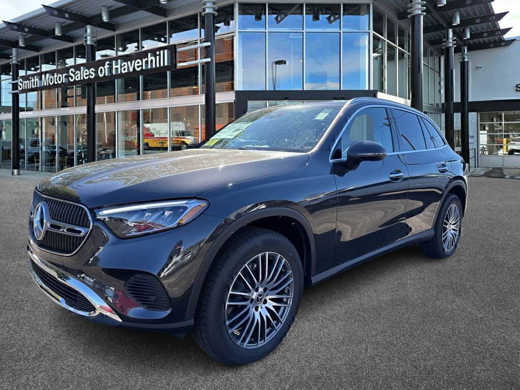 Used 2026 Mercedes-Benz GLC 300 4MATIC image 3