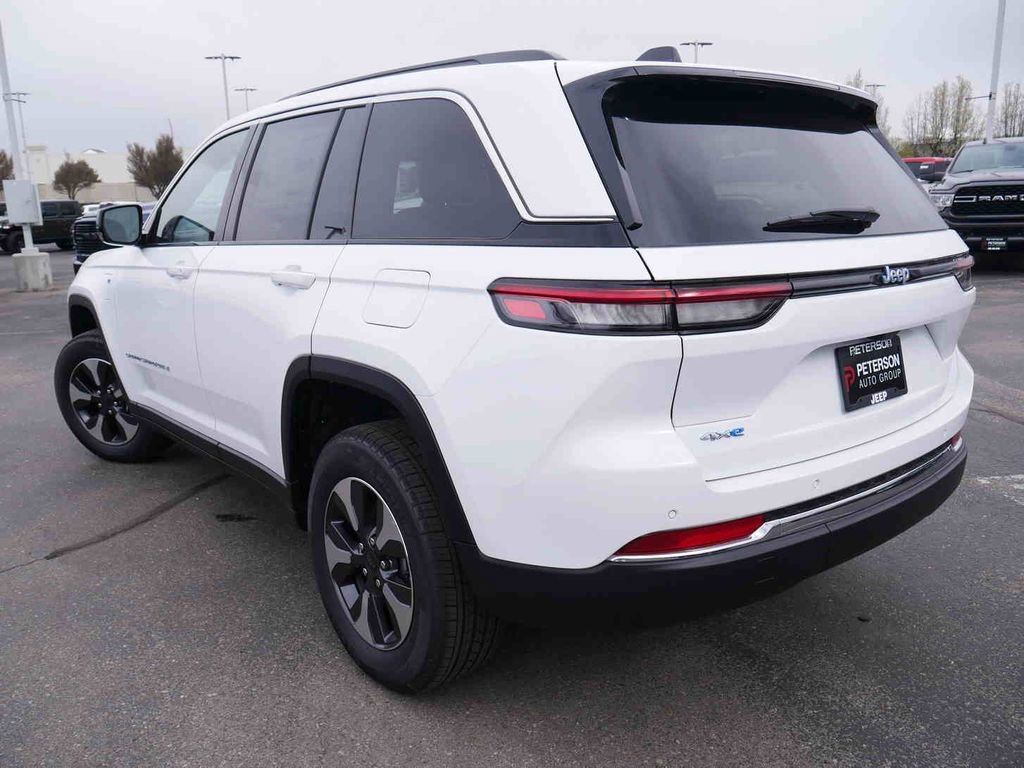 New 2025 Jeep Grand Cherokee Limited 4xe image 15