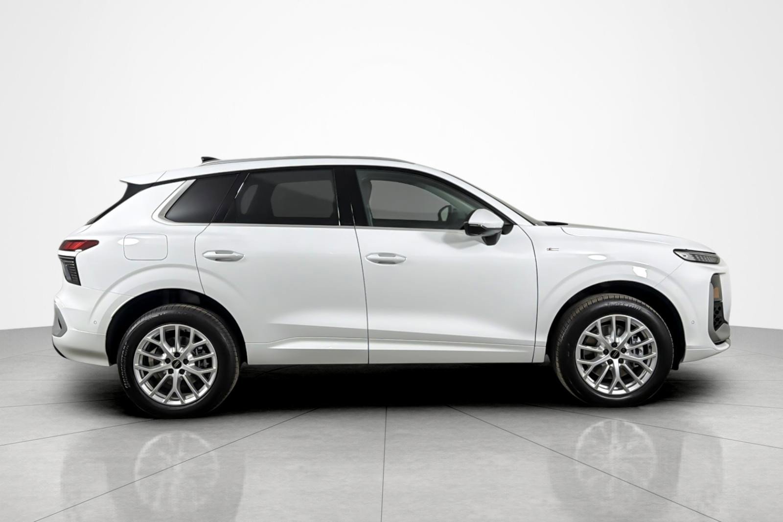 New 2026 Audi Q3 quattro 2.0T image 7