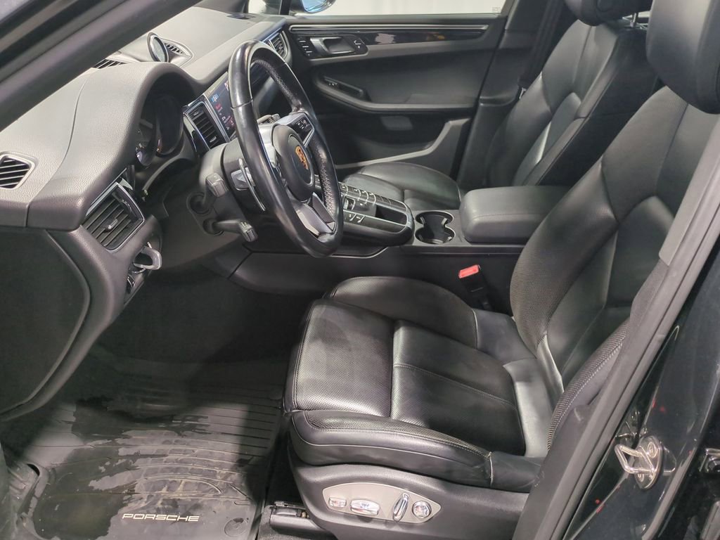 Used 2018 Porsche Macan image 17