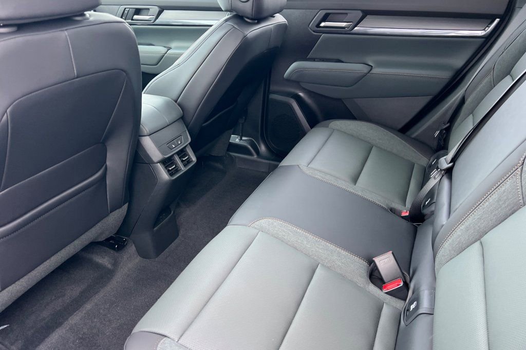 New 2026 GMC Terrain AT4 w/ Convenience Package III image 9