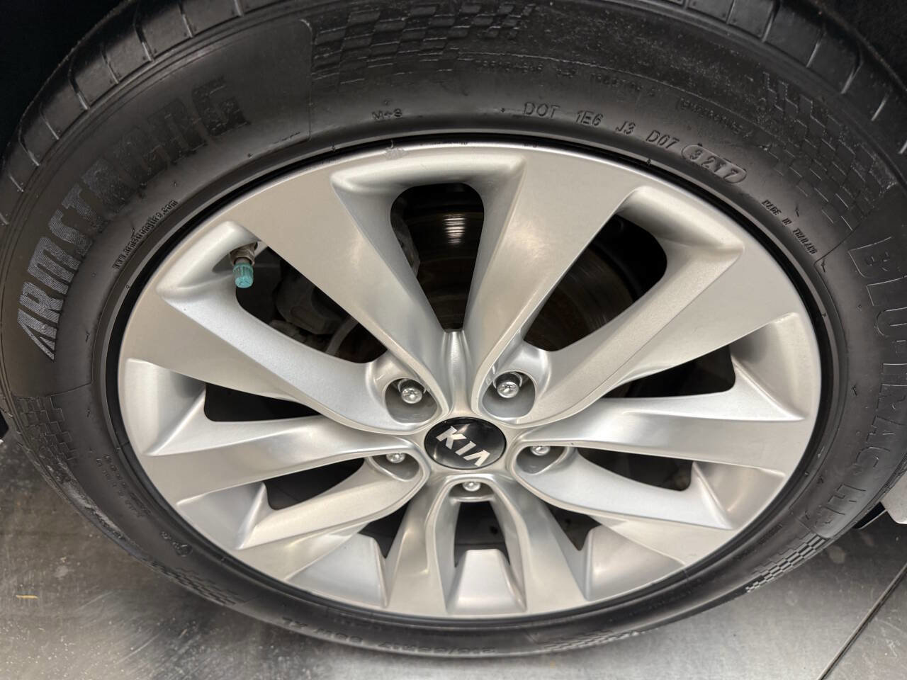Used 2017 Kia Optima EX w/ Premium Package FWD image 23