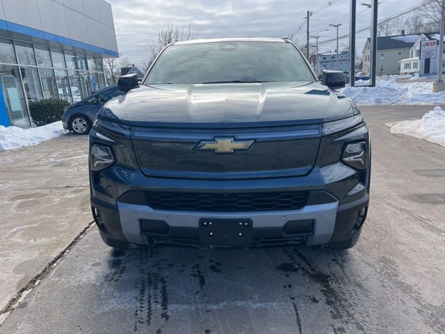 Used 2025 Chevrolet Silverado EV LT w/ LPO, Dark Package Plus image 9