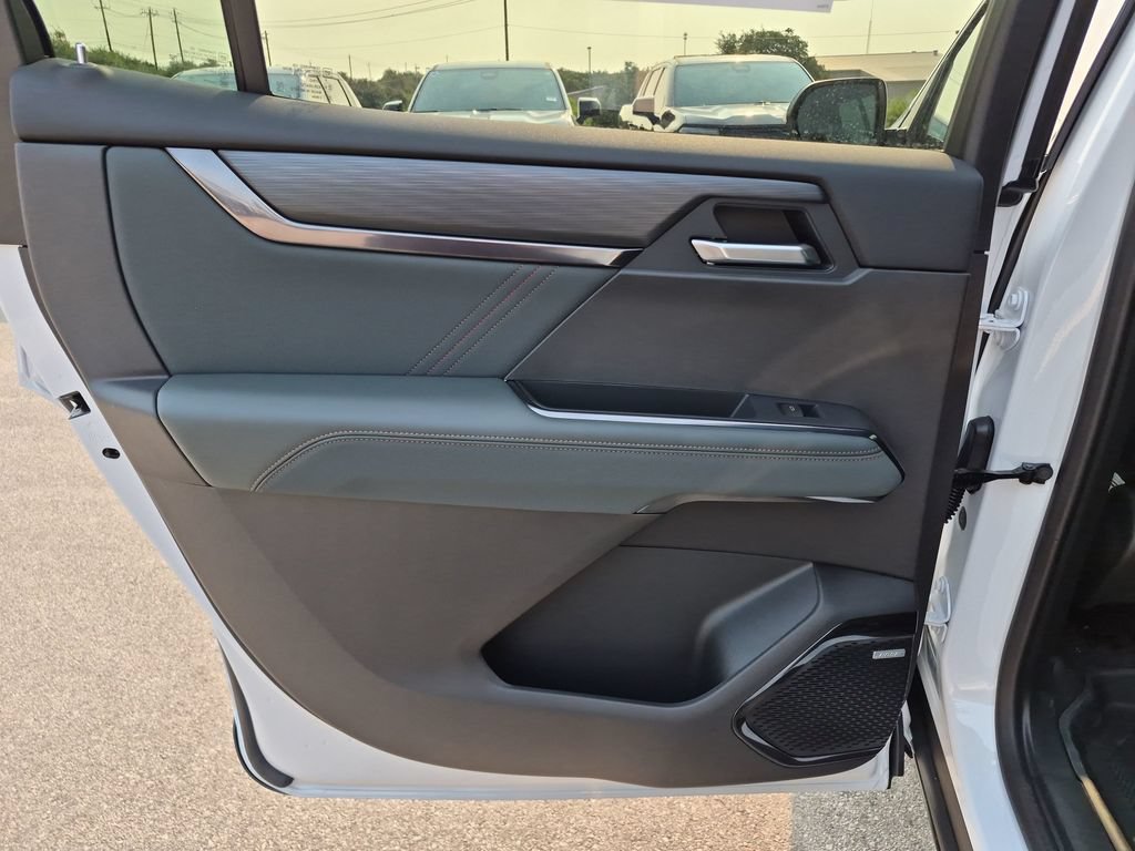 New 2027 GMC Acadia AT4 w/ Luxury Package AWD/4WD image 35