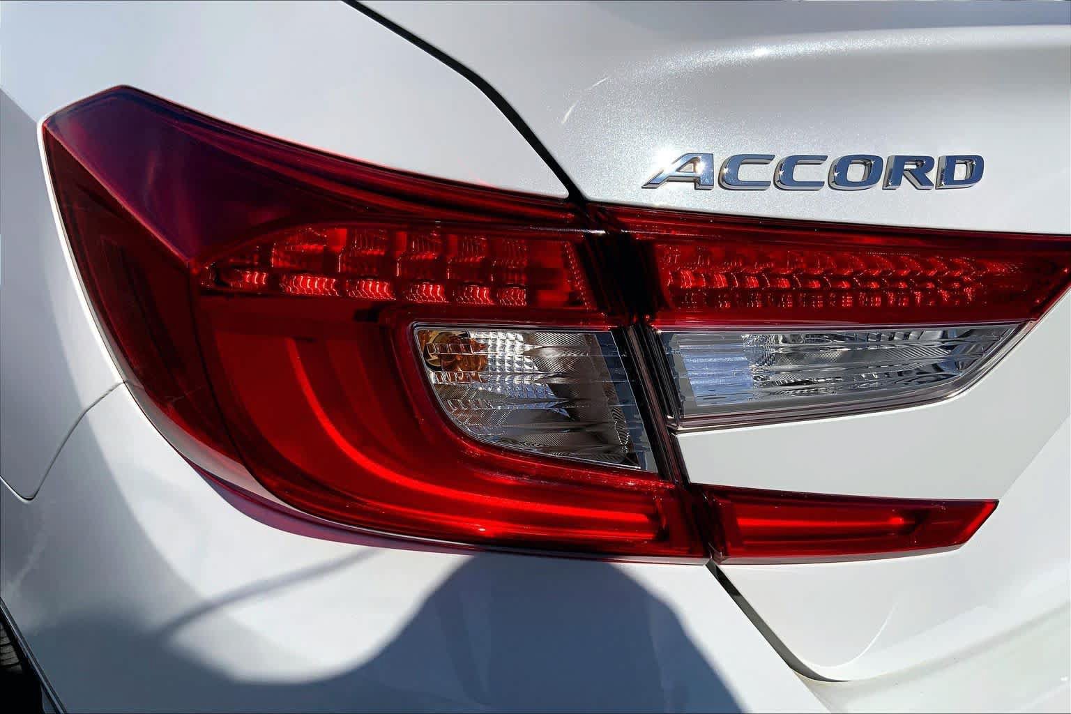 Used 2020 Honda Accord EX image 28