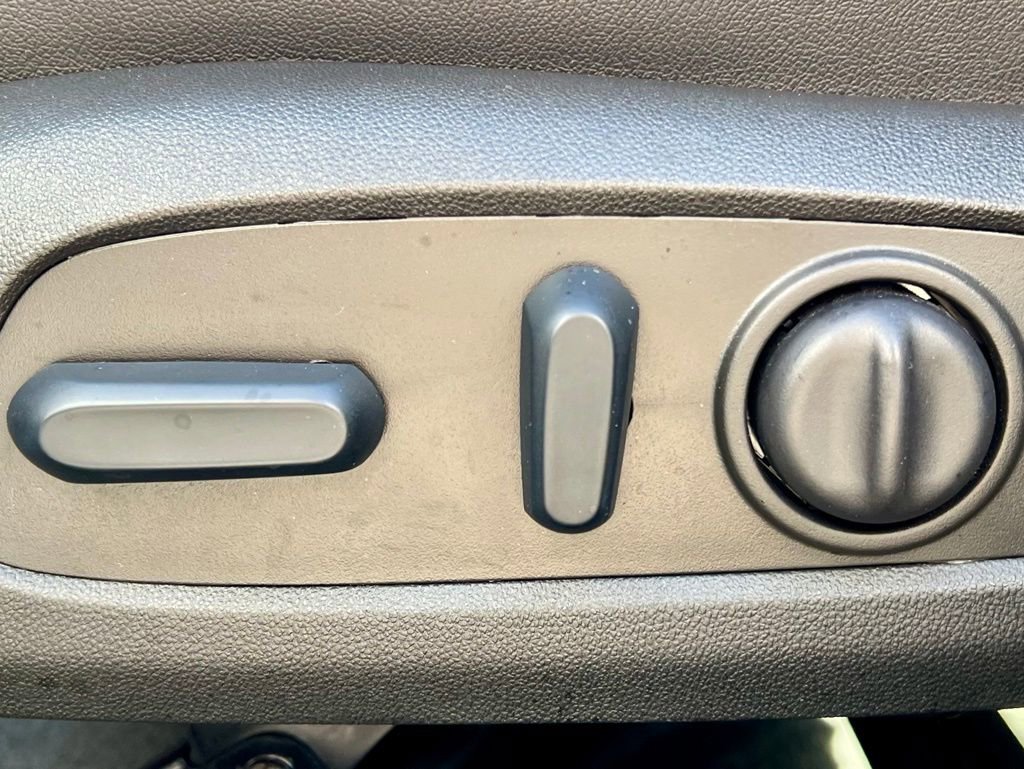 Used 2024 Chevrolet Malibu LT image 28