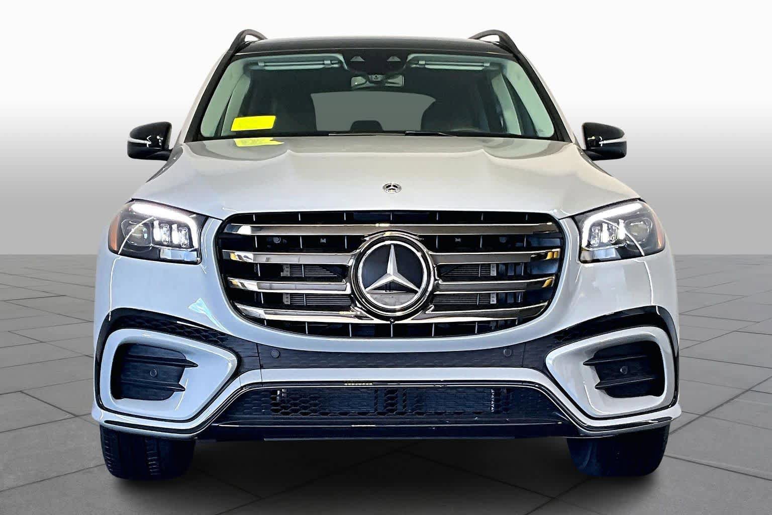 New 2026 Mercedes-Benz GLS 450 4MATIC image 2