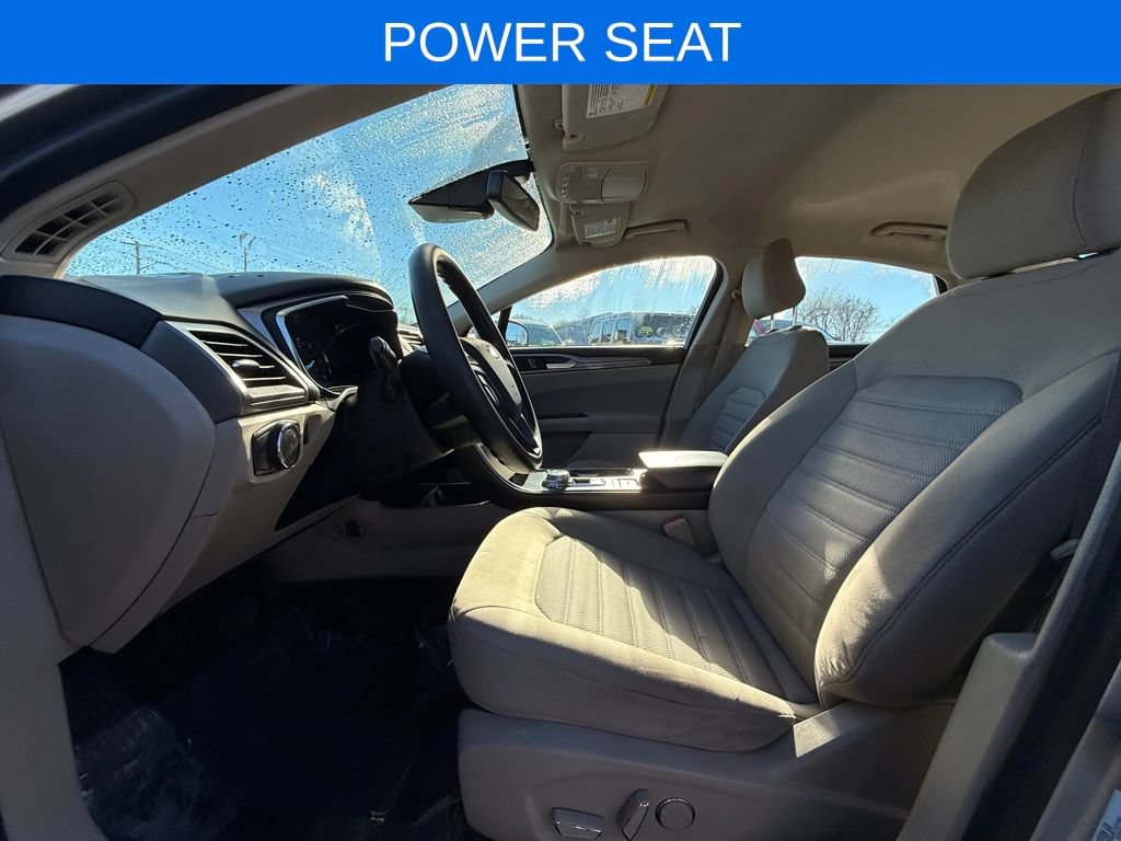 Used 2020 Ford Fusion SE FWD video 2