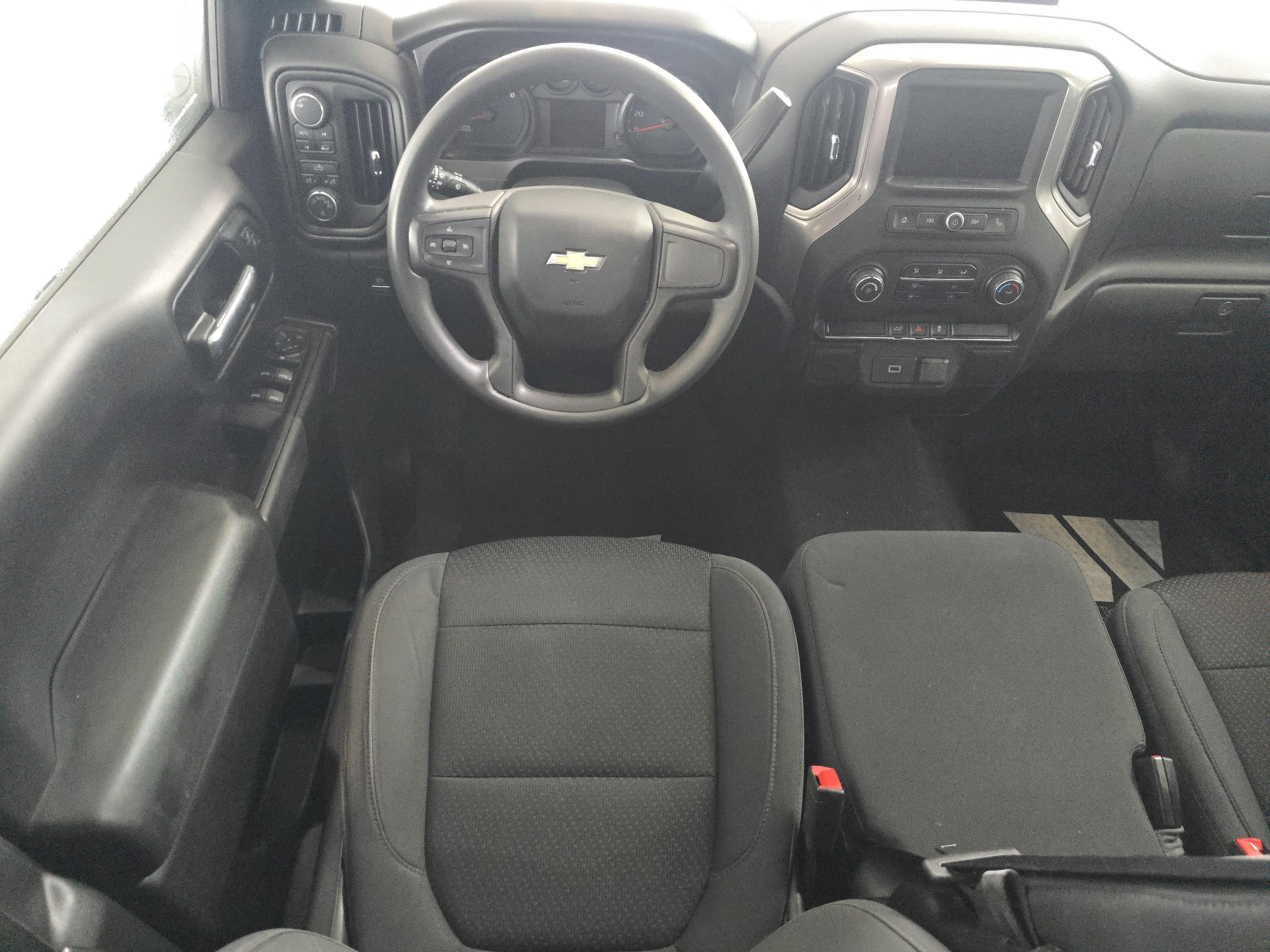 Used 2020 Chevrolet Silverado 1500 Custom w/ Custom Value Package image 18