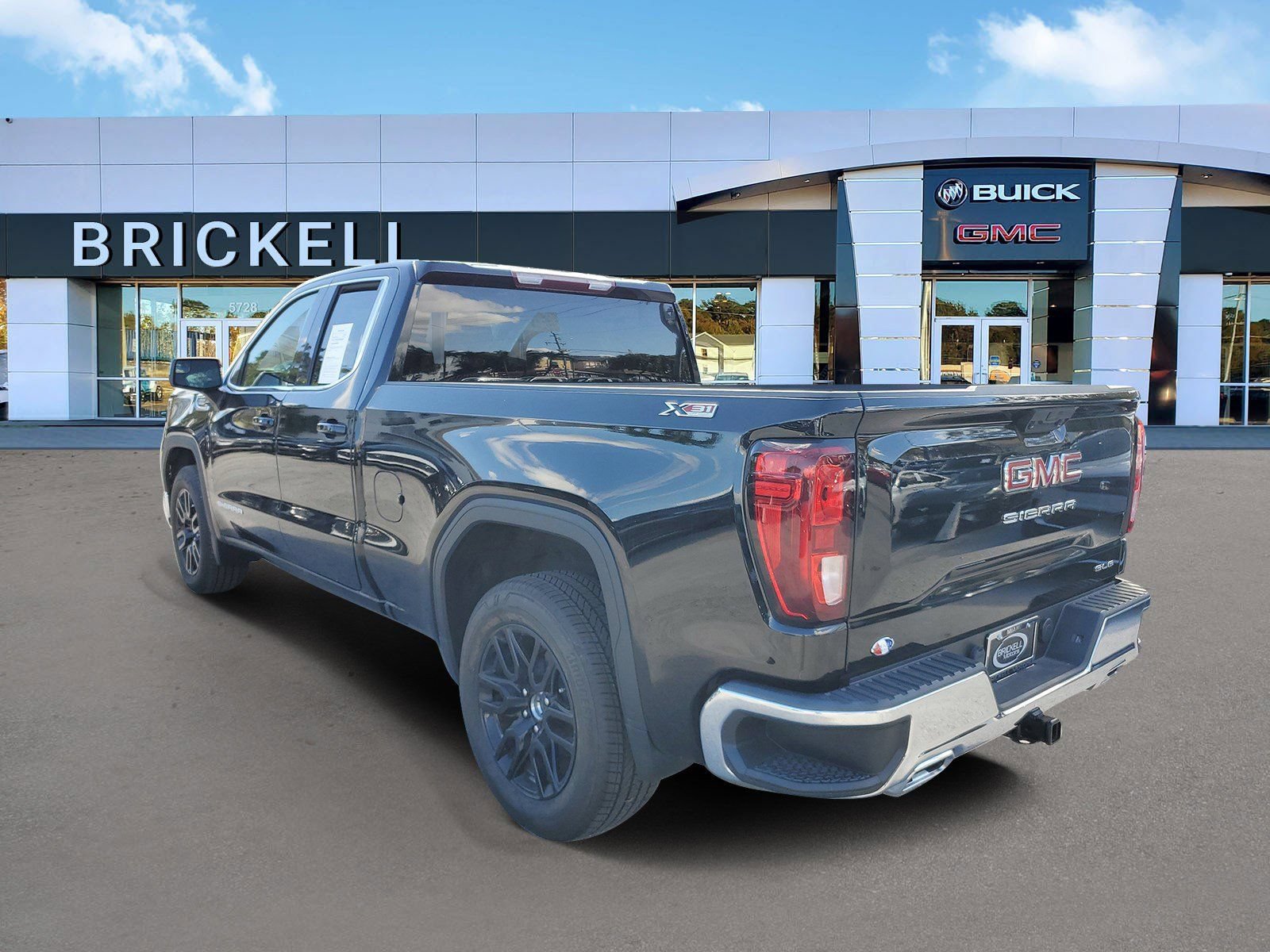 Used 2023 GMC Sierra 1500 SLE w/ X31 Off-Road Package AWD/4WD video 4