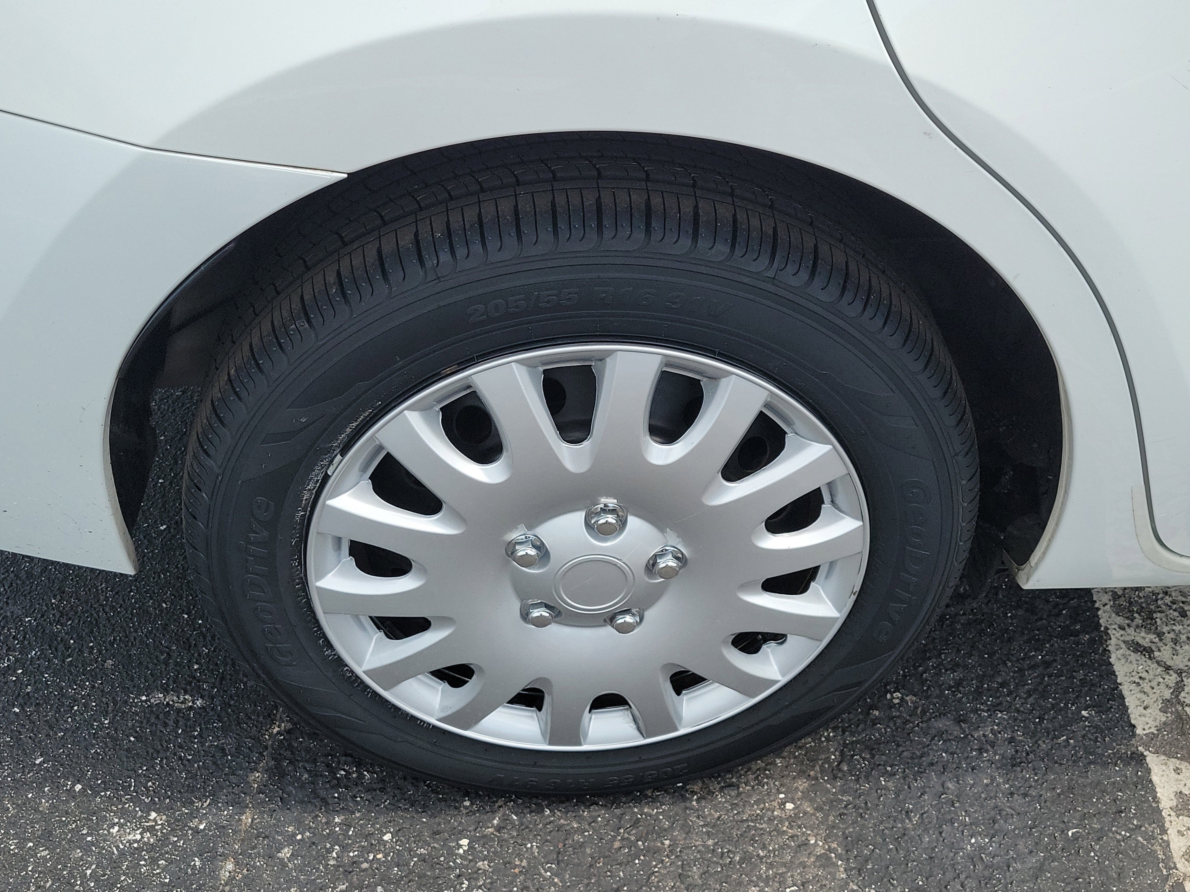 Used 2019 Toyota Corolla LE w/ Carpet Mat Package (TMS) FWD image 10