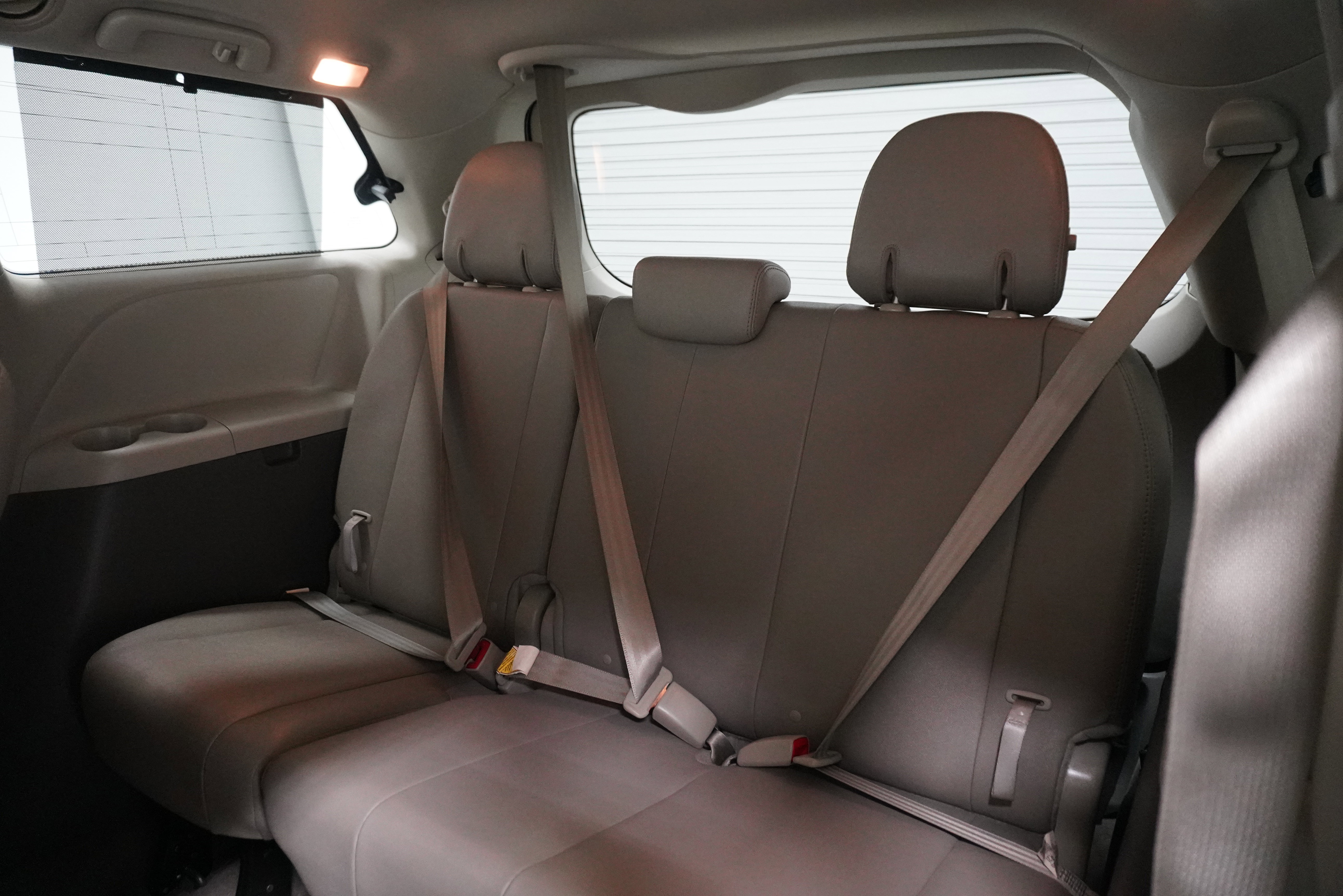 Used 2017 Toyota Sienna XLE w/ XLE Navigation Package FWD image 14