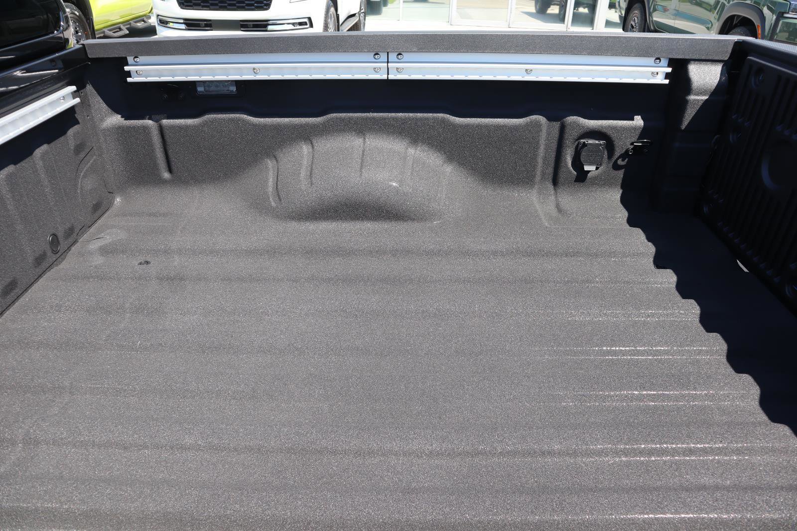 New 2026 Nissan Frontier SV image 12