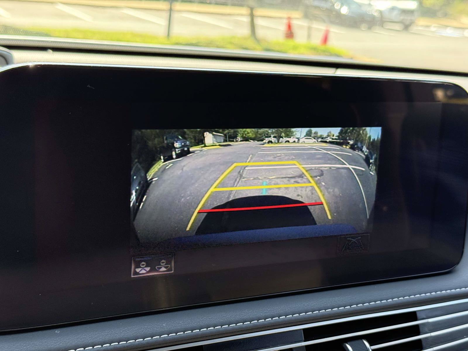 Used 2022 Lexus LS 500 F Sport w/ Accessory Package (Z1) AWD/4WD image 11