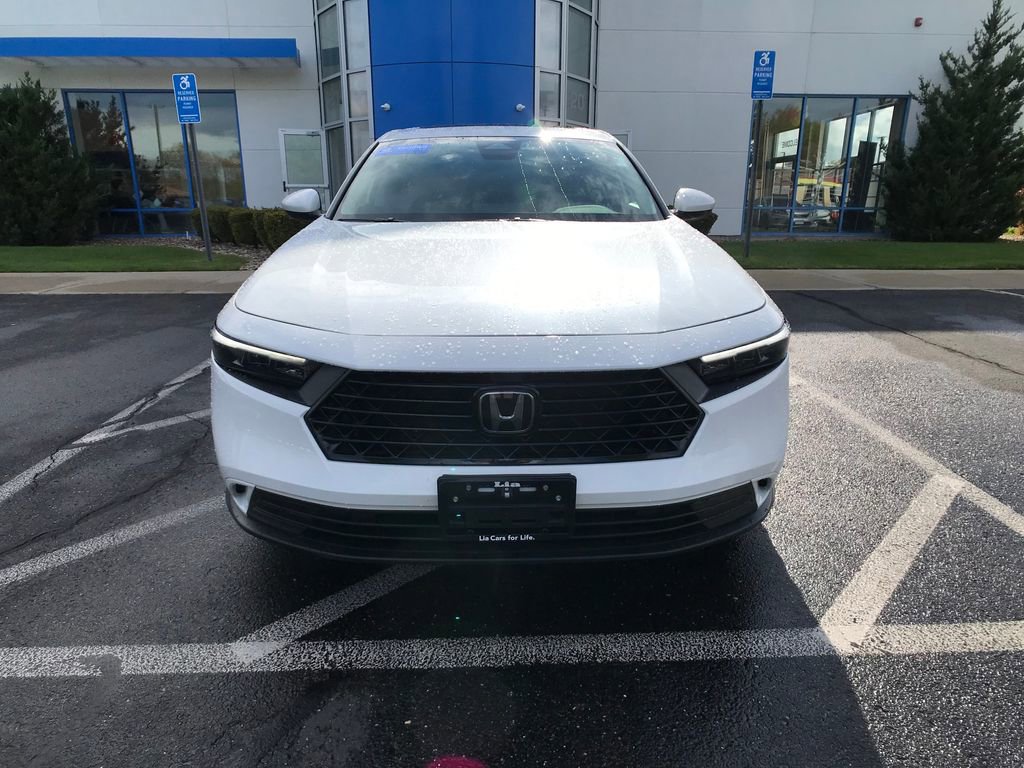 Used 2024 Honda Accord EX image 2