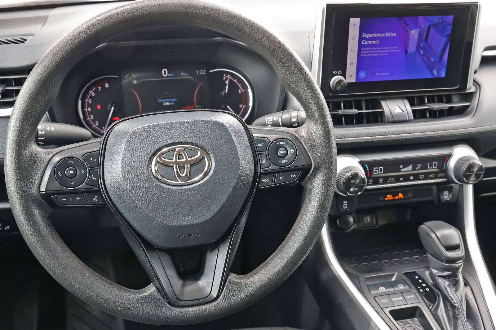 Used 2024 Toyota RAV4 XLE FWD image 16