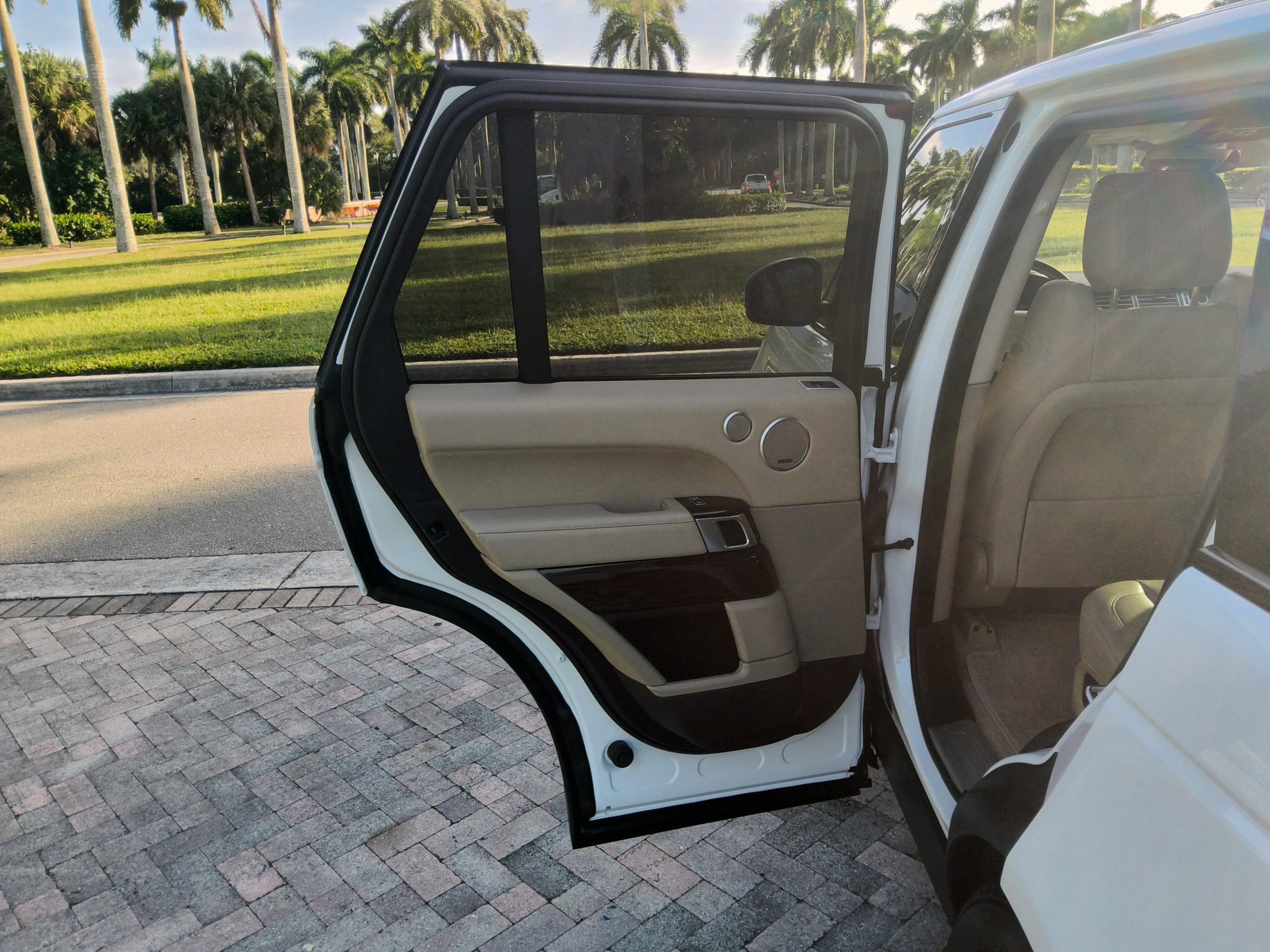 Used 2017 Land Rover Range Rover Supercharged image 27