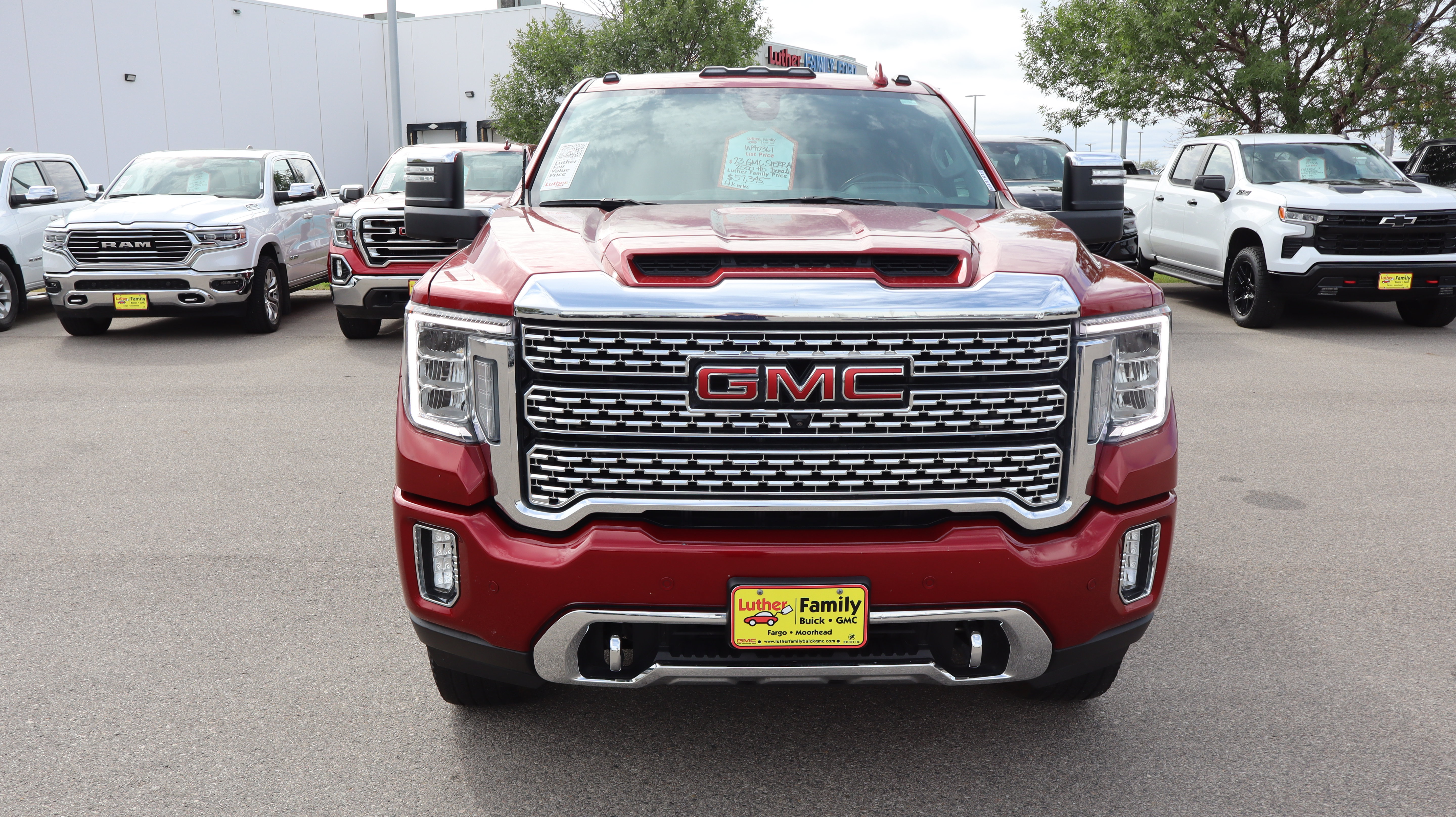 Certified 2023 GMC Sierra 2500 Denali w/ Denali Ultimate Package AWD/4WD image 2