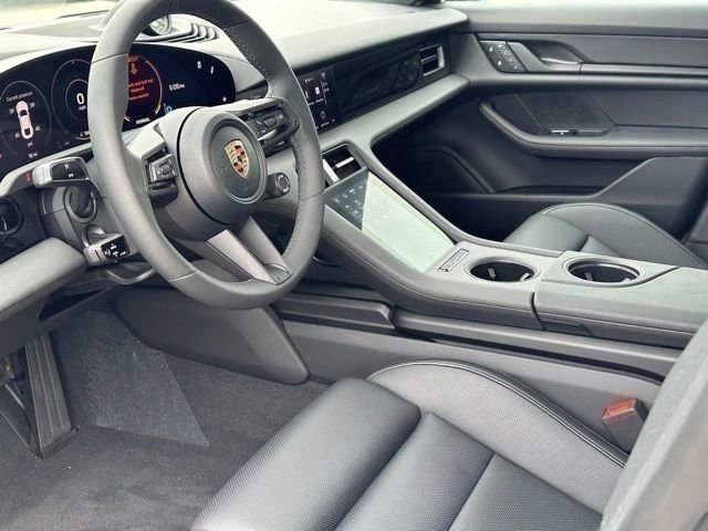 New 2023 Porsche Taycan image 15