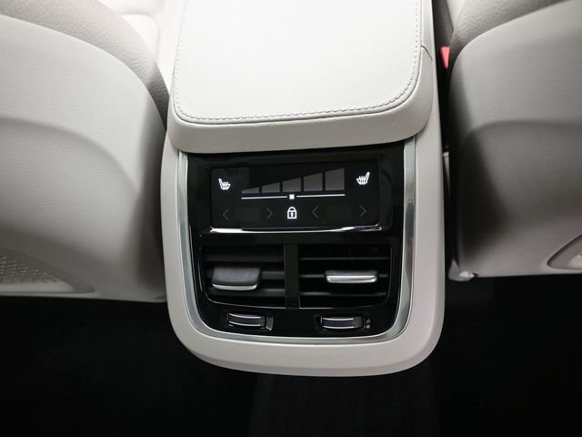 Used 2023 Volvo XC90 B6 Core w/ Climate Package image 31