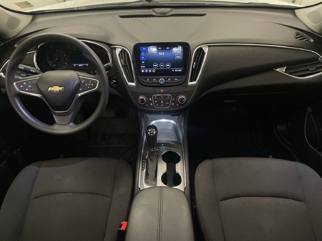 Used 2019 Chevrolet Malibu LT FWD image 13