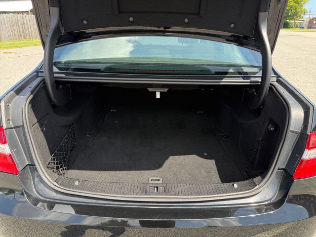 Used 2012 Mercedes-Benz E 350 4MATIC Sedan image 16